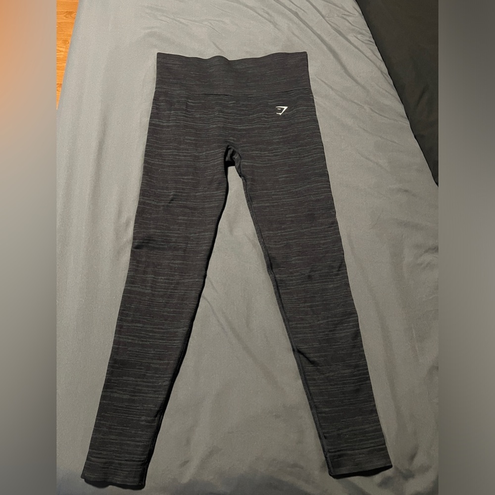 Women’s gym shark leggings